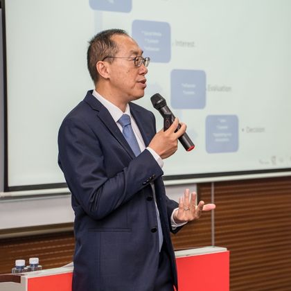 Suzhou : Wenyu Dou donne une conférence sur les stratégies de marque Suzhou : Wenyu Dou donne une conférence sur les stratégies de marque