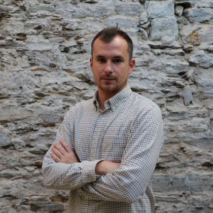 Hugo Salard: um ex-aluno que o ajudará a economizar dinheiro Hugo Salard: um ex-aluno que o ajudará a economizar dinheiro