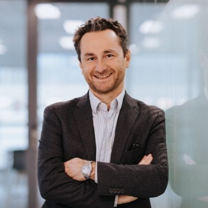 Laurent Ferrara analisa queda surpreendente da atividade econômica francesa em artigo Laurent Ferrara analisa queda surpreendente da atividade econômica francesa em artigo