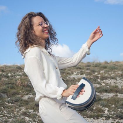 Marie Veyron, graduate, launches Nilau – leather goods brand Marie Veyron, graduate, launches Nilau – leather goods brand