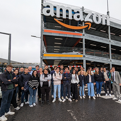 Visite d’un centre Amazon pour les jeunes professionnels du MS Supply Chain & Achats à Lille Visite d’un centre Amazon pour les jeunes professionnels du MS Supply Chain & Achats à Lille